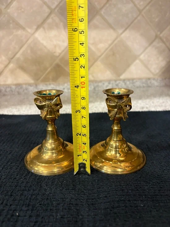 Vintage brass candlestick holders (bow/ribbon) - Picture 3 of 10